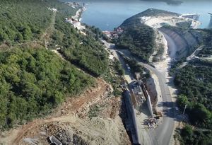 PRISTUPNE CESTE PELJEŠKOM MOSTU Počelo probijanje tunela Kamenice