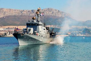 Topovnjača Dubrovnik s 32 člana posade krenula u četvrtu NATO misiju “Sea Guardian”