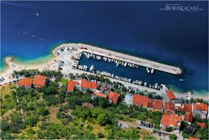 Podgoranin napao Slovenca i slomio mu kuk