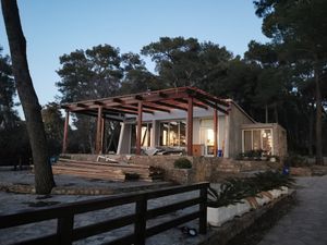 Obustavljen postupak protiv vlasnika Nacionala na splitskim Benama, jer je uklonio bespravno sagrađeni dio objekta