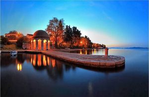 CARSKI ZDENAC Simbol zadarskih Arbanasa na starim fotografijama i razglednicama