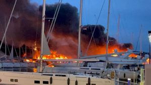 IZGORJELO PET JAHTI: “Požar izbio na brodu gdje su ljudi spremali večeru”