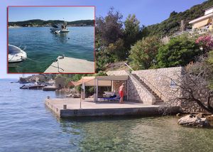 Lučka ispostava Rab o spornom mulu: “Nije sagrađen u novije vrijeme, već prije 30 godina, ali idemo sad u inspekciju”