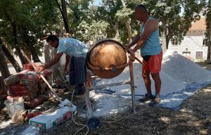 Perojci uređuju Gromaču za fešte