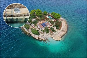 Na pomorskom dobru otoka čiji je vlasnik i pritvaran, osvanuo natips “Privatno i pod video-nadzorom”