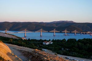 A JOŠ NIJE NI PUŠTEN U PROMET: Pelješki most već potaknuo rast cijena zemljišta na Korčuli