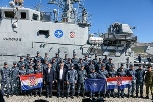 U Splitu svečano ispraćena posada Vukovara u NATO operaciju potpore miru Sea Guardian