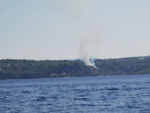 GORI NA BRAČU Izbio požar kod Sutivana