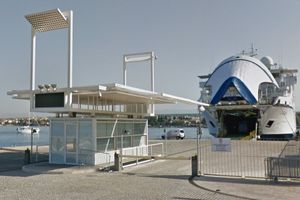 Montažni lučki objekt kraj Pozdrava suncu u Zadru se raspada