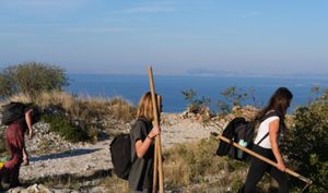 Murter dobio nove staze i uređeni okoliš zahvaljujući volonterima iz 4 europske zemlje