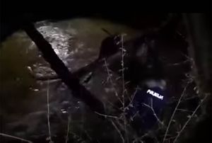 VIDEO Istarska policija spasila ženu iz rijeke, u tijeku potraga za djetetom