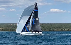 Druga Skradinska regata krstaša dovodi vrhunsko jedrenje na Prokljansko jezero