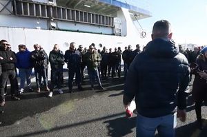U Zadru održan prosvjed pomoraca Jadrolinije – Nije isključen ni štrajk?