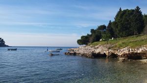 Uoči Uskrsa već tradicionalno počela sezona divljeg kampiranja u Puli