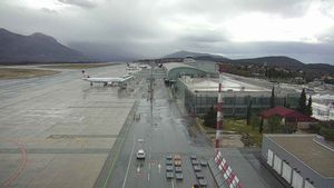 Tri zrakoplova zbog grmljavinskog nevremena nisu uspjela sletjeti na dubrovački aerodrom