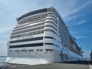 KAO NEBODER OD 22 KATA! U zadarsku luku uplovio najveći kruzer u povijesti