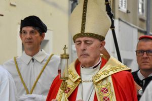 U Pagu slavili trn s Isusove krune kojeg su proglasili svetim