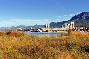 BESPLATNA TURA ZA GRAĐANE Obilazak tvornice Cemex i dviju fresaka Vjekoslava Paraća i Joke Kneževića u Solinu