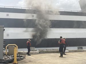 VIDEO Zapalio se izletnički brod pun djece