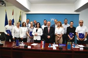 Uručeni ugovori za otoke u Splitsko-dalmatinskoj županiji vrijedni 4,9 milijuna kuna