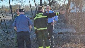 Bolje stanje na požarištu, stigao Božinović, otvorena magistrala od šibenskog mosta do Vodica