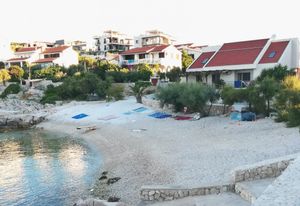 Okupatori plaže u Sevidu još tijekom noći “rezerviraju” mjesto