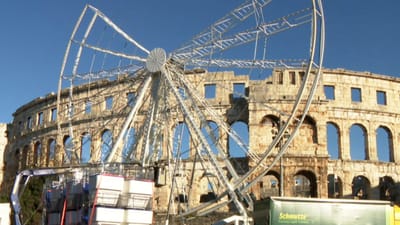 Veliki panoramski kotač u Puli premješten pod Arenu - Razlog: "Kritike javnosti da neće izdržati udare bure!" - Vlasnik: "Izdržao je i gore!"