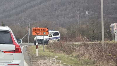 Zatvorena dionica autoceste između čvorova Sv. Rok i Posedarje, a bura stvara probleme i u pomorskom prometu!