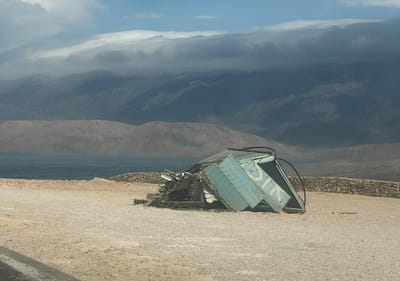Bura na Pagu doslovno razorila kućicu u kojoj se prodavao sir