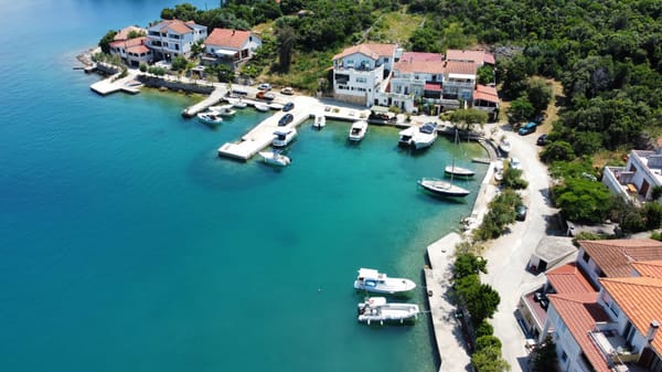 Policija uhvatila kradljivca građevinskog materijala u Zaglavu na Dugom otoku