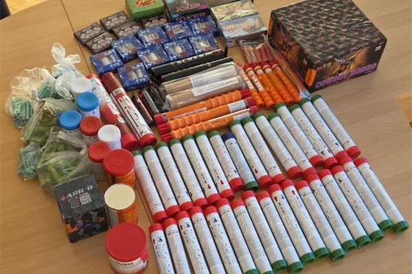 SPLIT U stanu pronađeno 806 komada pirotehničkih sredstava