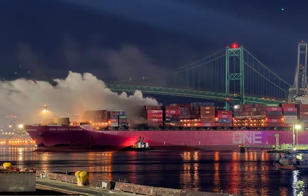 Proglašena generalna havarija na kontejnerskom brodu