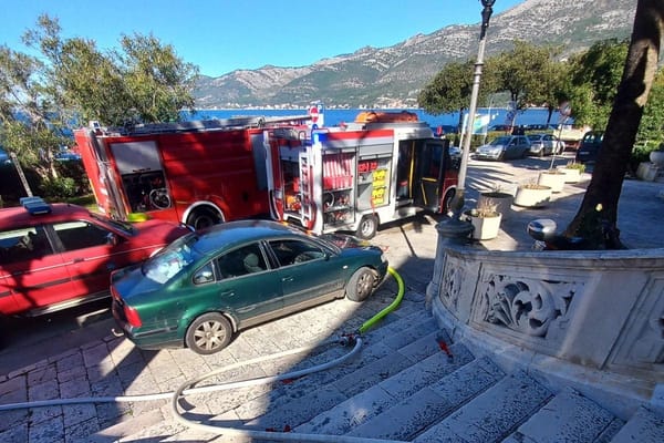 U Korčuli planuo stambeni objekt, starija žena zapalila "lumin"...