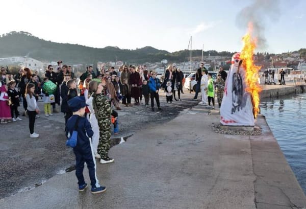 Male maškare u Preku za sve okrivile snjegovića: "Dok je drugima padao snijeg, nama samo kiša"
