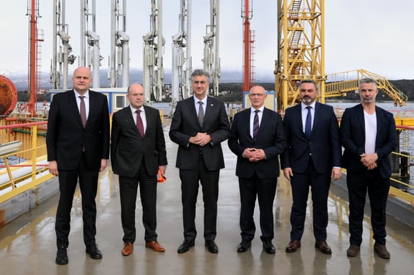 Premijer Plenković obišao LNG-ov i JANAF-ov Terminal na Krku: "Možemo sirovom naftom opskrbiti Mađare i Slovake"