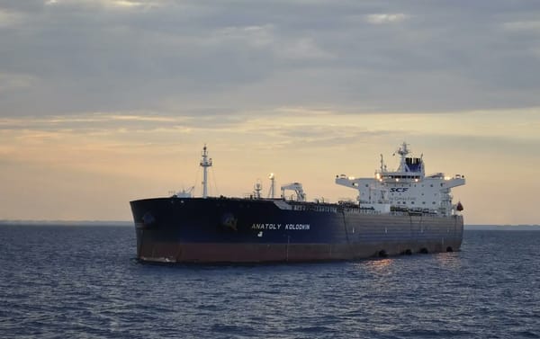 Ruski tanker sa 100.000 tona sirove nafte stigao do Kube
