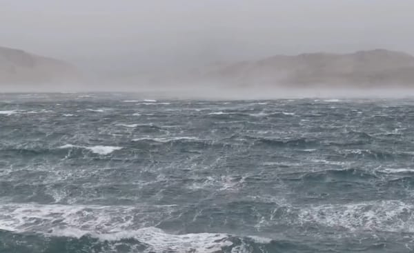 Orkanska bura zaustavila pomorski promet