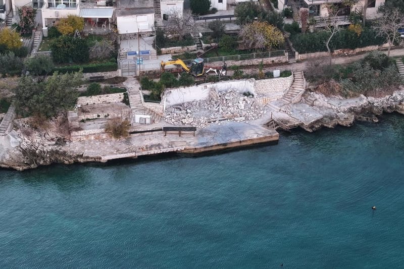 U Okrugu Gornjem nakon 20+ godina napokon srušen bespravni objekt: "Hoće li donedavni bespravni graditelj nastaviti raditi na istom mjestu kao da ništa nije bilo?!"