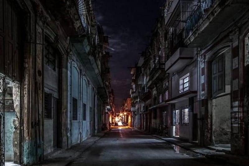 Kubanci u mraku, a SAD htio uvesti dizel za svoje veleposlanstvo - Kuba: "E, ne može!"