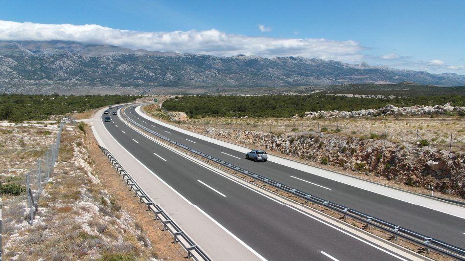 Dva Argentinca i Španjolac na autocesti A1 vozili brzinom do 256 km/h