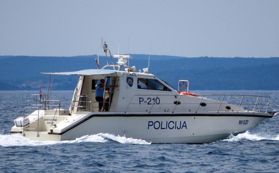 U zadarskom akvatoriju policija zatekla pet plovila u nedozvoljenom glisiranju!