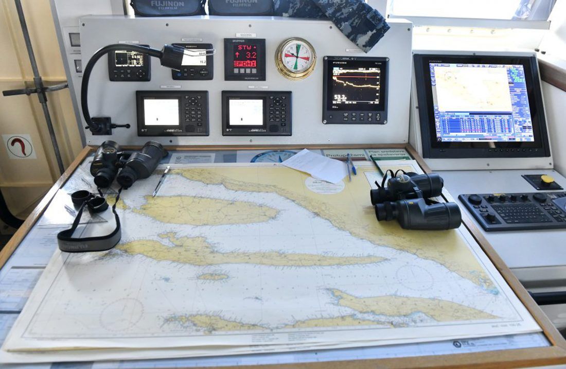 Srbin u Kaštelima krao vrijednu navigacijsku opremu s jedrilice