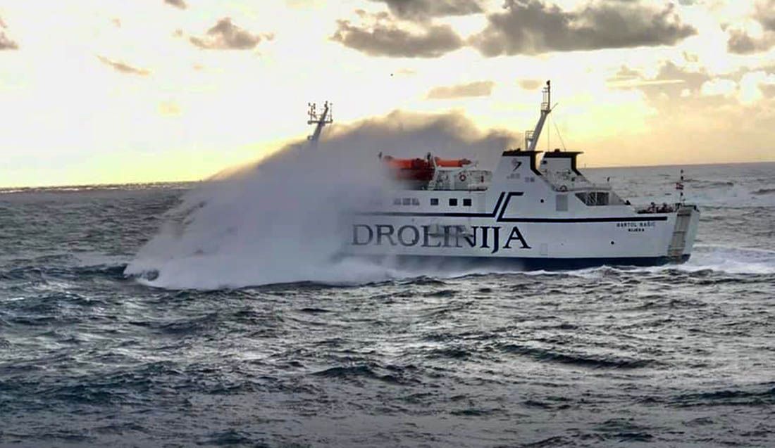 NARANČASTI METEOALARM Zbog jakog juga ne plove brojne linije prema otocima