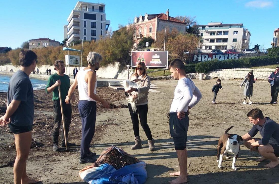 INCIDENT U SPLITU Koncesionarka napala volontere jer čiste plažu