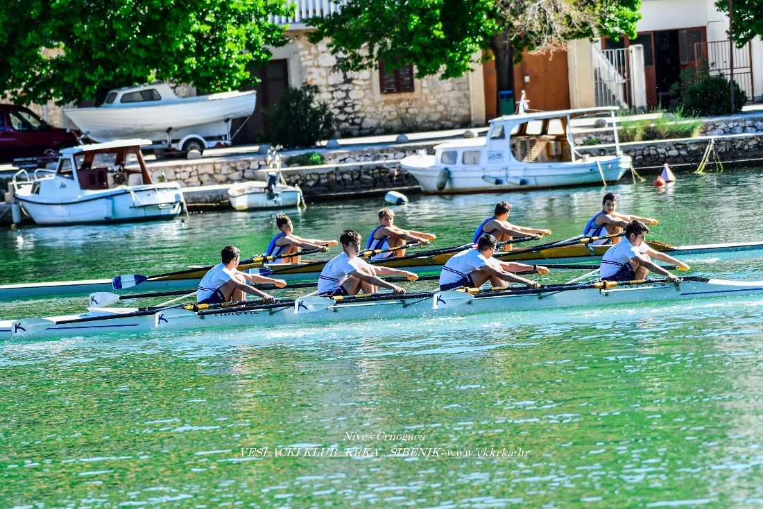 ZATON: Juniori i kadeti VK Krka oduševili borbenošću na veslačkoj regati Kup Dalmacije 2021.