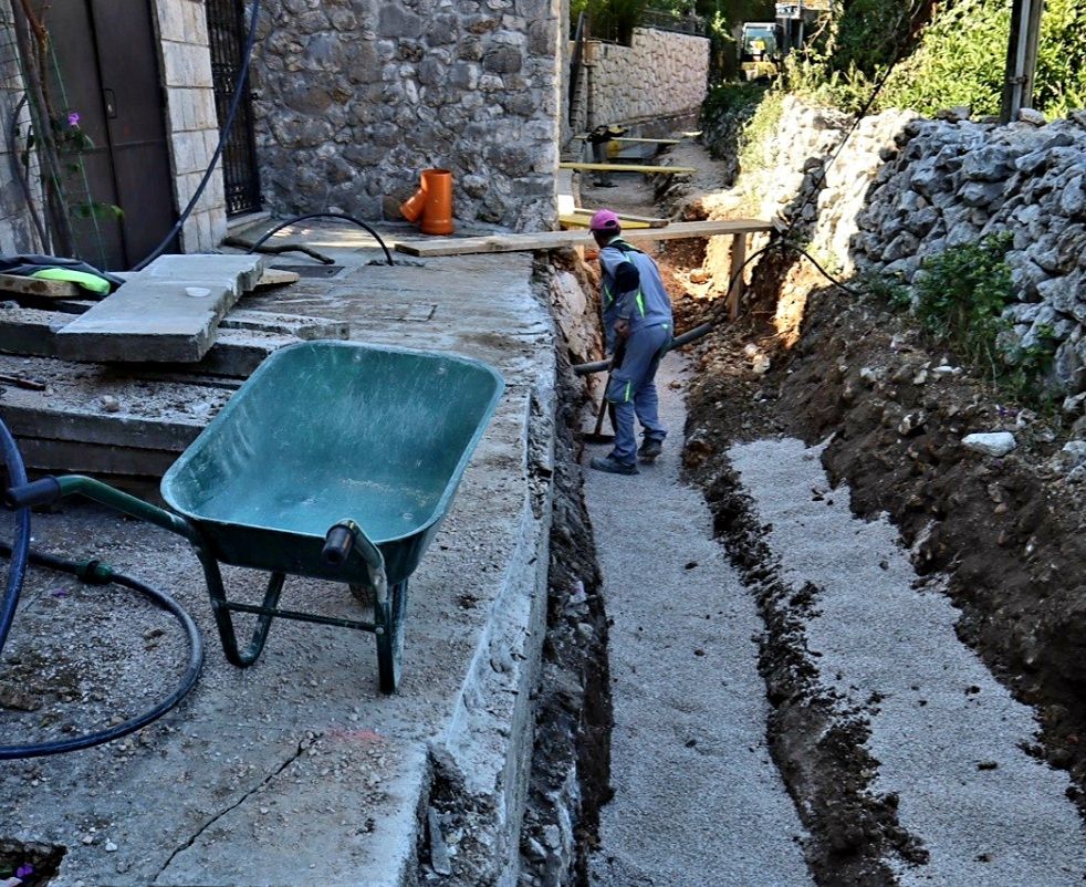 SMRADU STIGAO KRAJ Počela izgradnja sustava kanalizacije u Malom Zatonu