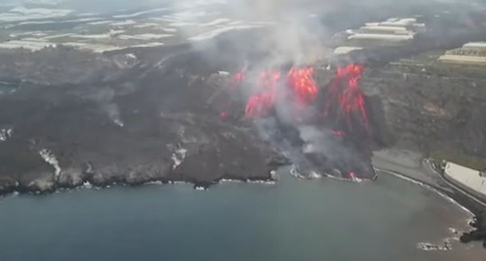 DRAMATIČAN PRIZOR Vulkan na La Palmi ne miruje, lava ponovno došla do oceana