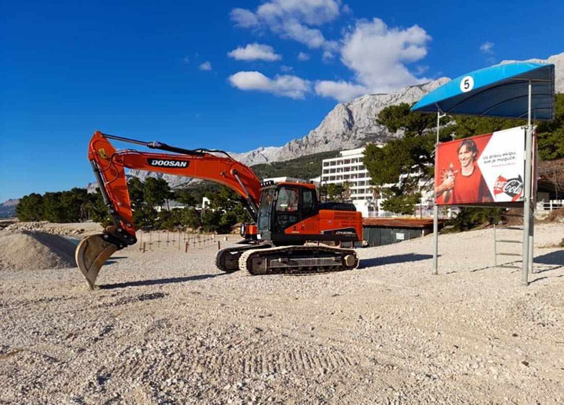 JAVNO JE DOBRO: “Tražimo odustajanje županije od davanja koncesije za gradnju plaže ispred Romane u Makarskoj”