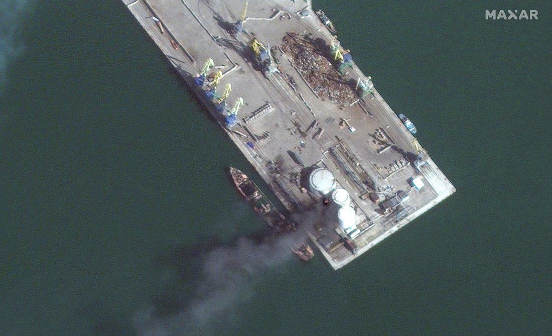 Satelitske snimke potvrdile da su Ukrajinci uništili ruski desantni brod u okupiranoj luci Berdjansk